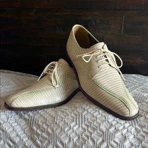 Brand New Stacy Adams Cream and Green Oxfords with Textured Leather